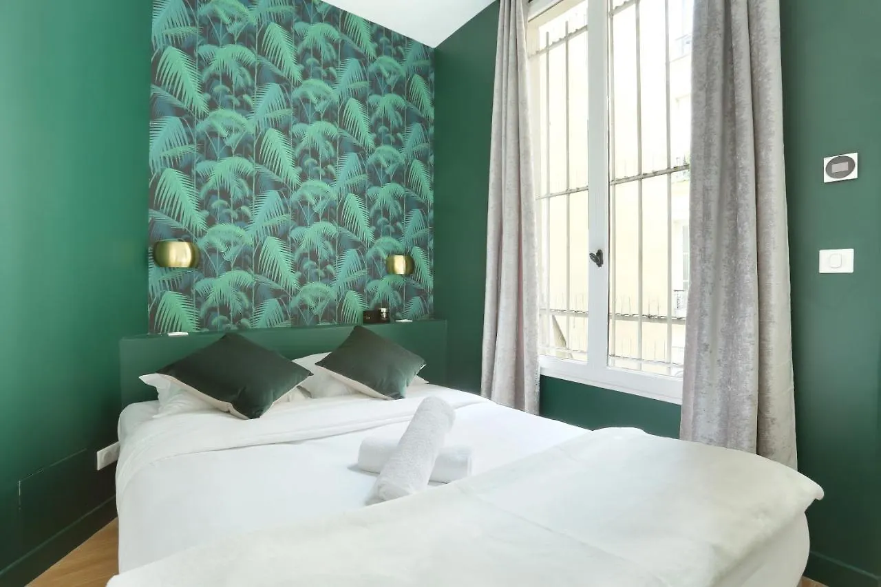 Apartment Center Of Paris By Studio Prestige France